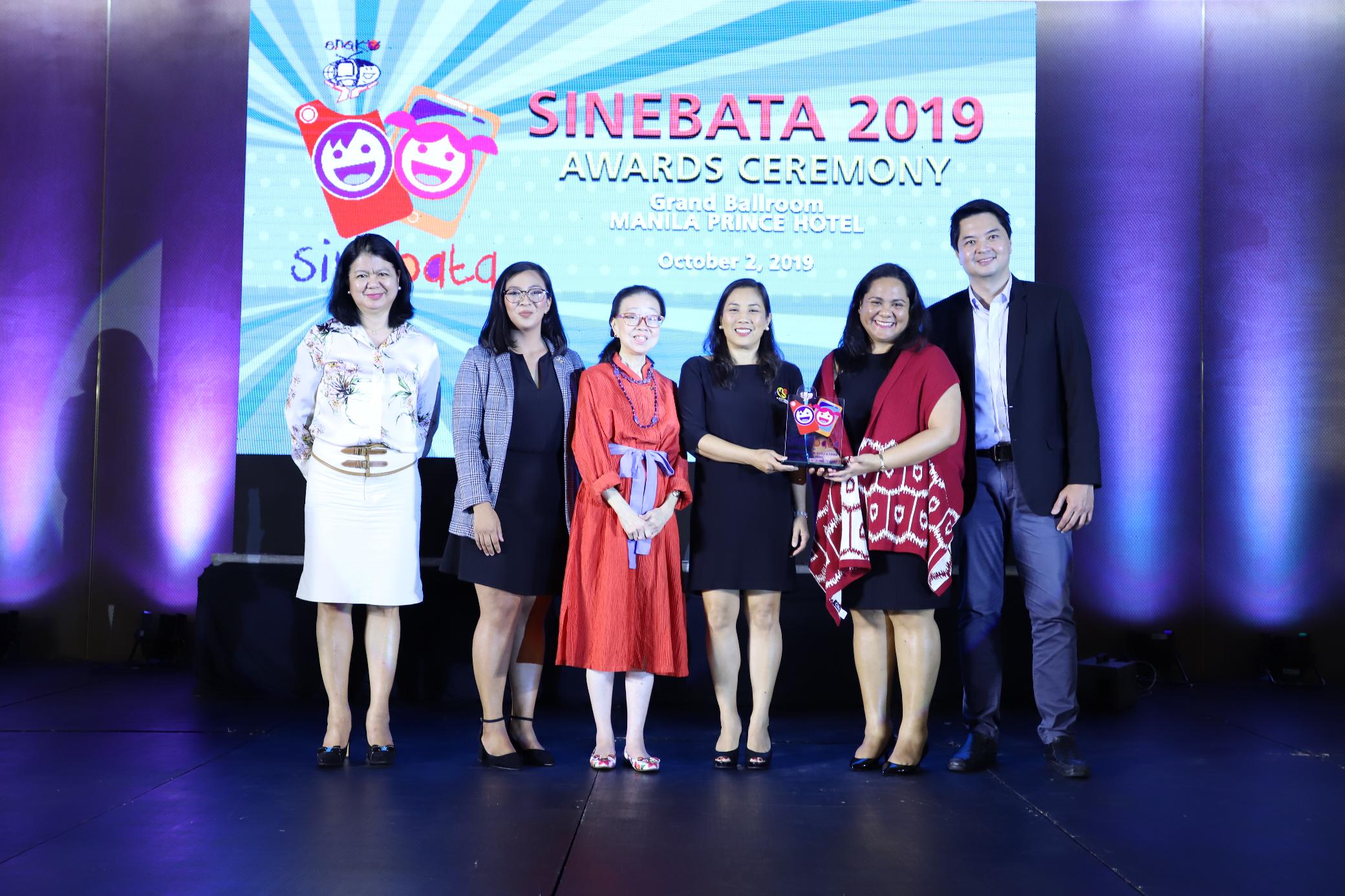 GARC and Knowledge Channel receiving award for best video
